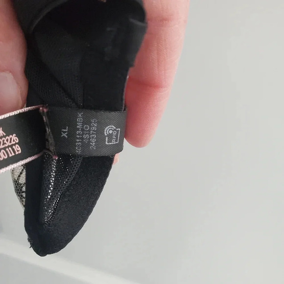 Victoria's Secret bra NWOT - Picture 10 of 12